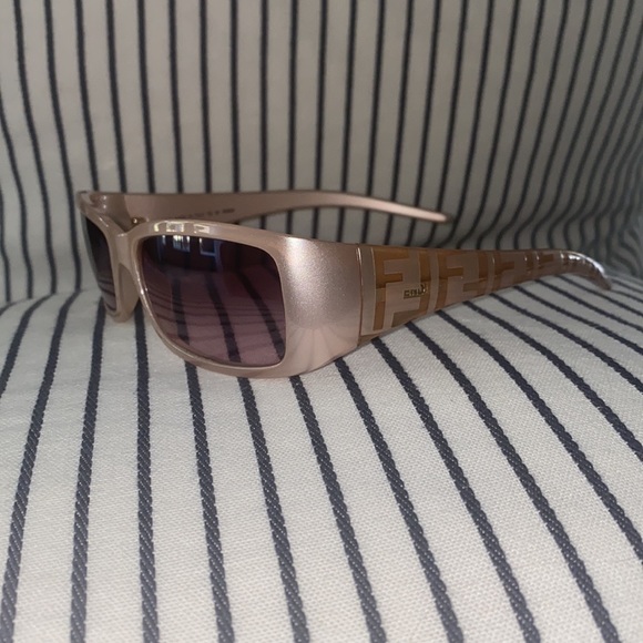 Fendi Accessories - Fendi Sunglasses FS300